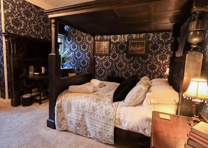 Summerlands Hall Gothic * Kendal