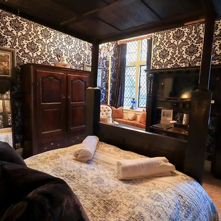 Summerlands Hall Gothic Апартаменты Кендал