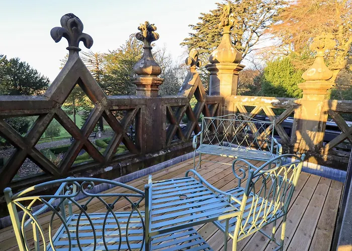 Summerlands Hall Gothic Апартаменты *